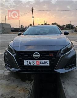 نيسان ألتيما